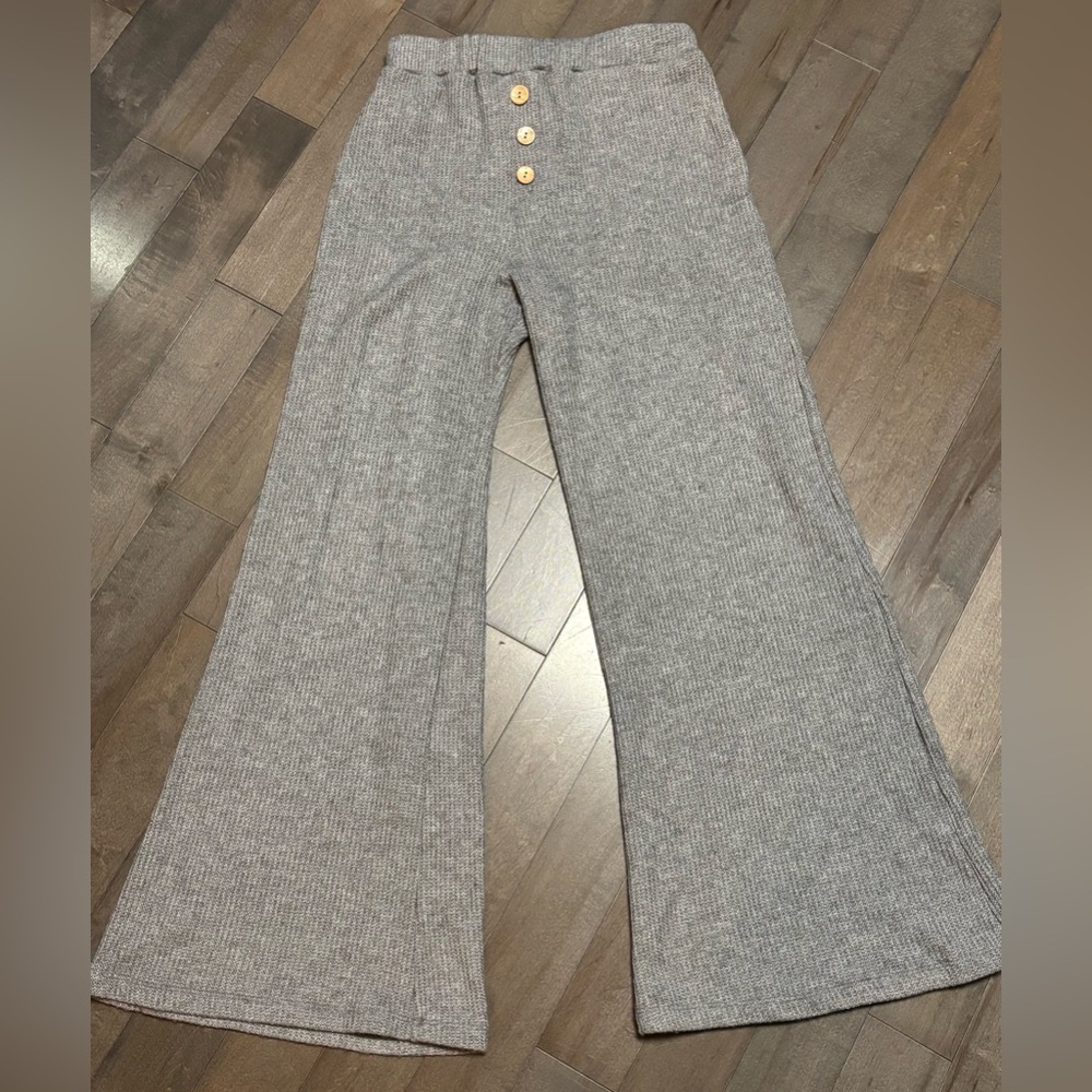 Vintage Havana Gray Wide-Leg Knit Pants – Wooden Button Front – Women’s Size S